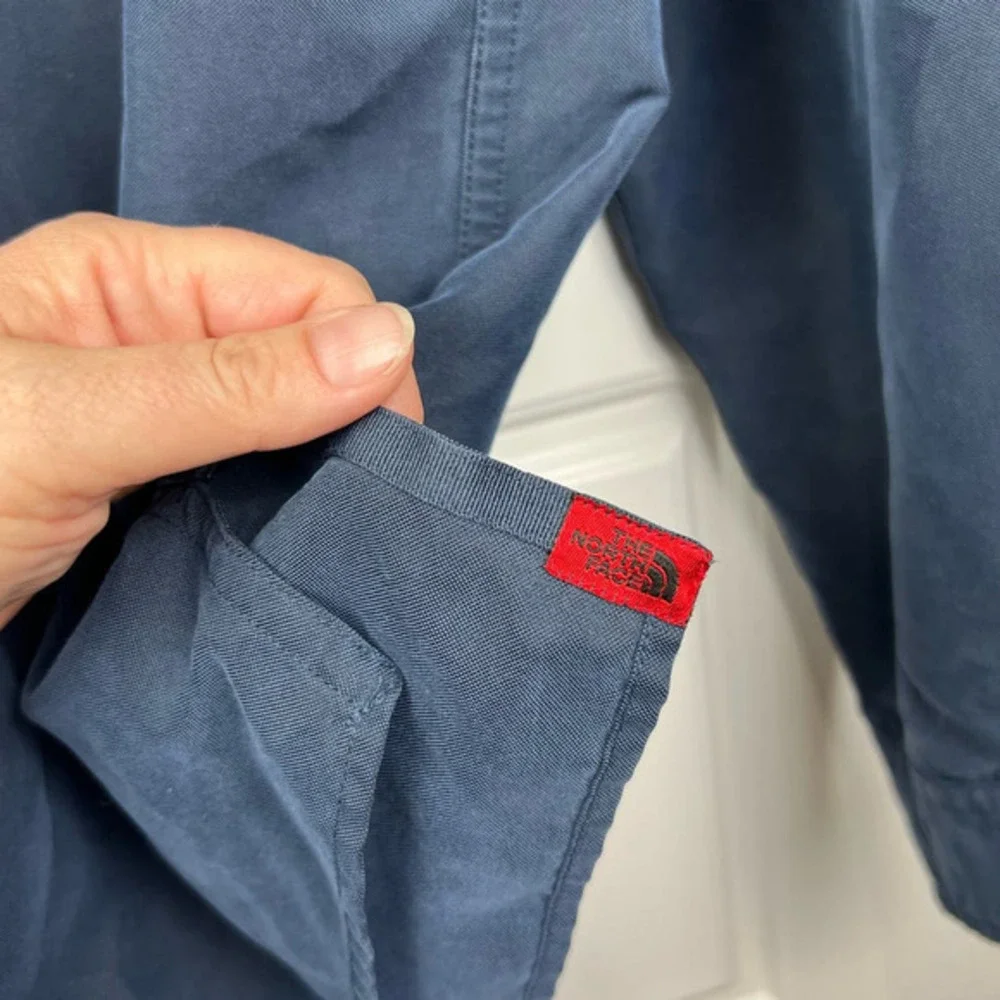 EUC The North Face Navy Button Down Long Sleeve Modal/Polyester Outdoors Shirt L